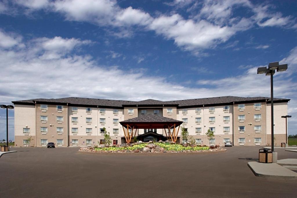 Gold Eagle Lodge North Battleford Dış mekan fotoğraf