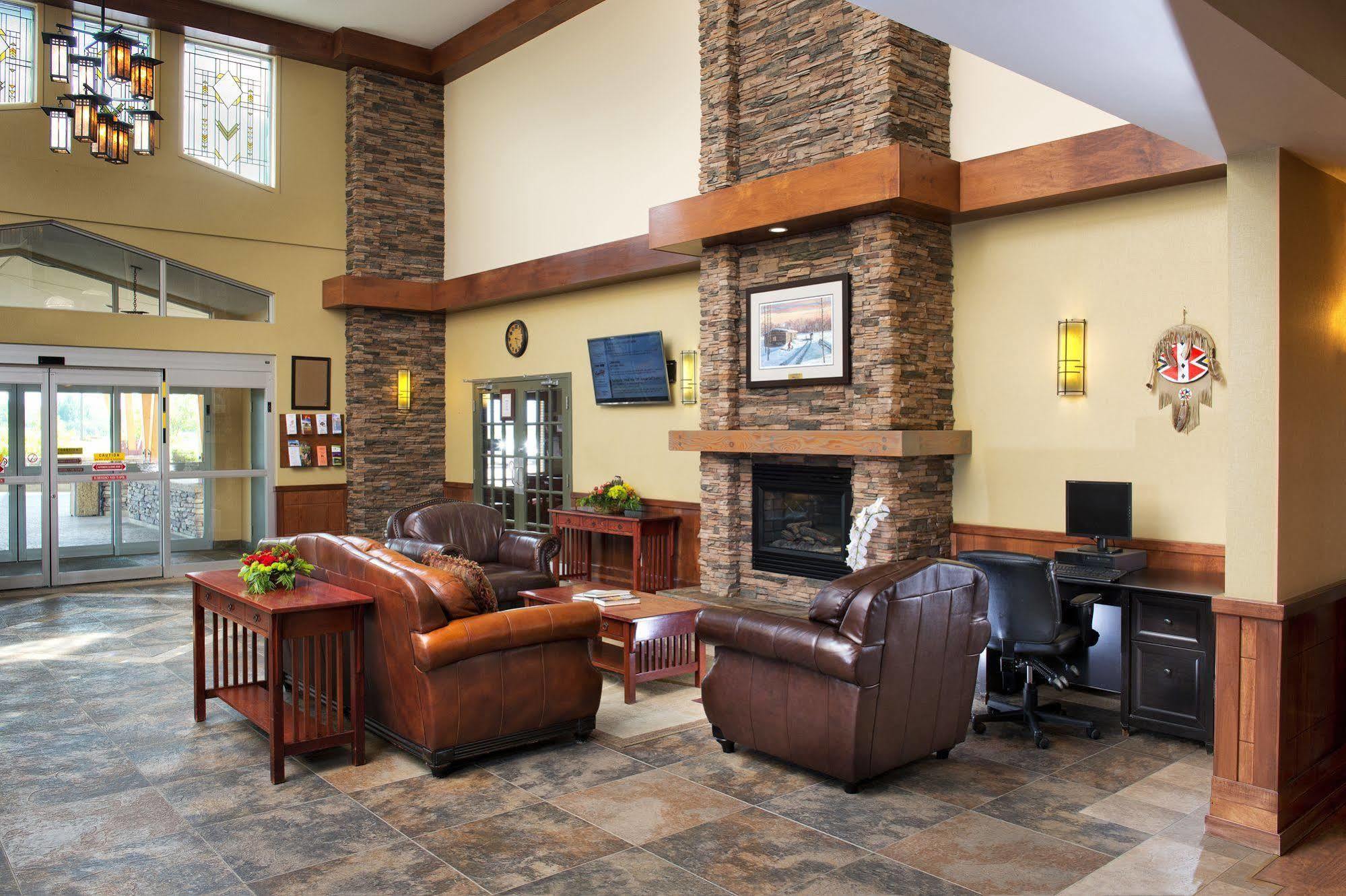 Gold Eagle Lodge North Battleford Dış mekan fotoğraf